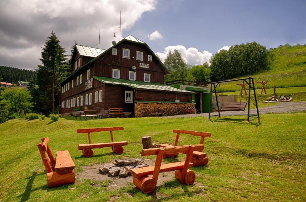 Bouda Racek Villa Pec pod Snezkou Luaran gambar